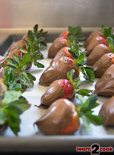 Chocolate-Covered-Strawberries4