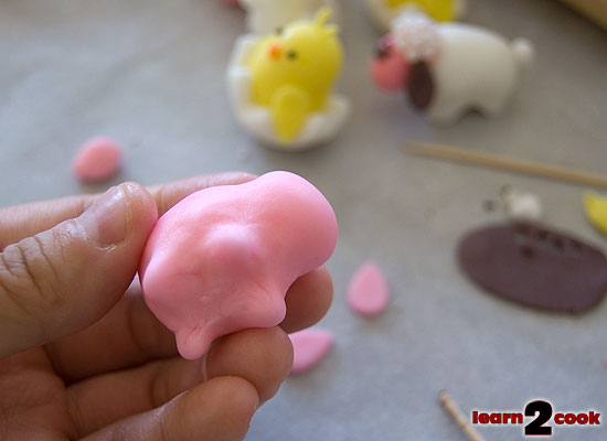 Fondant Easter Figures - Piggy Body